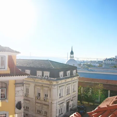 Cais Sodre Aptm With Amazing View * Лиссабон